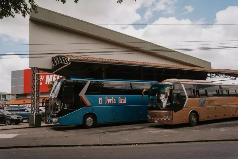 Bus locaux entre Arenal et Monteverde
