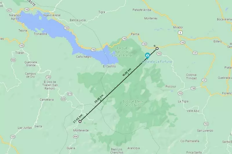Monteverde est à seulement 30km à vol d'oiseau de La Fortuna
