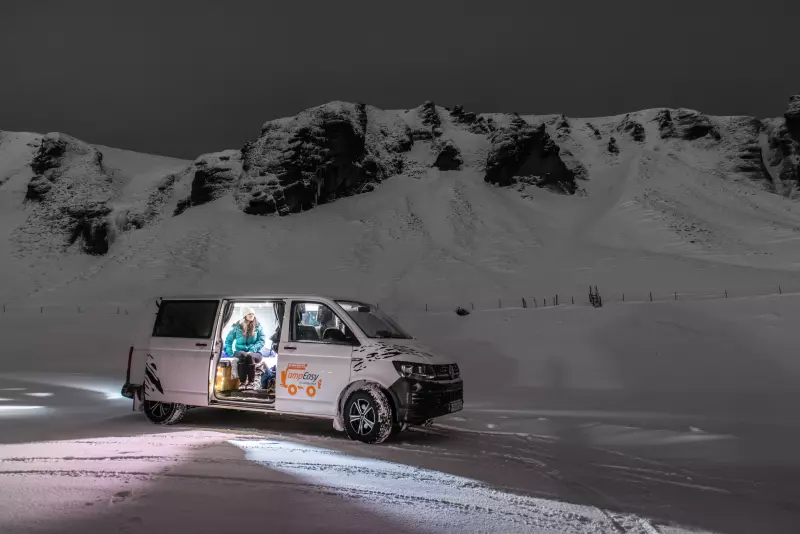 Camper en hiver en Islande