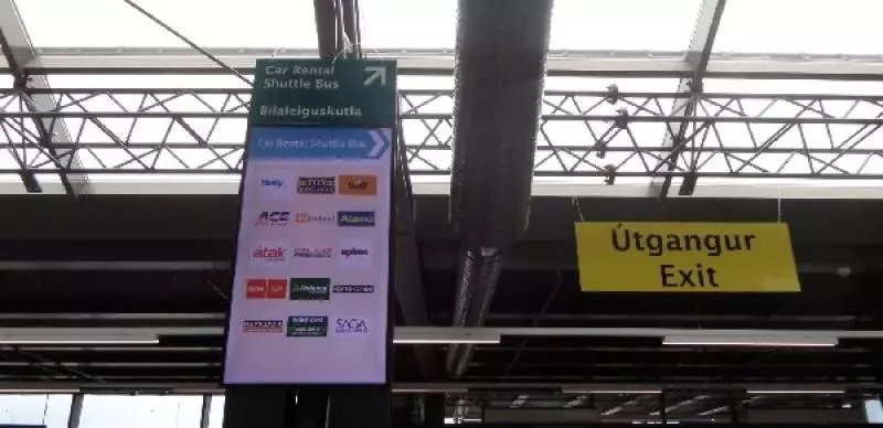 Navette gratuite de location de voiture à l'aéroport de Keflavik (KEF)